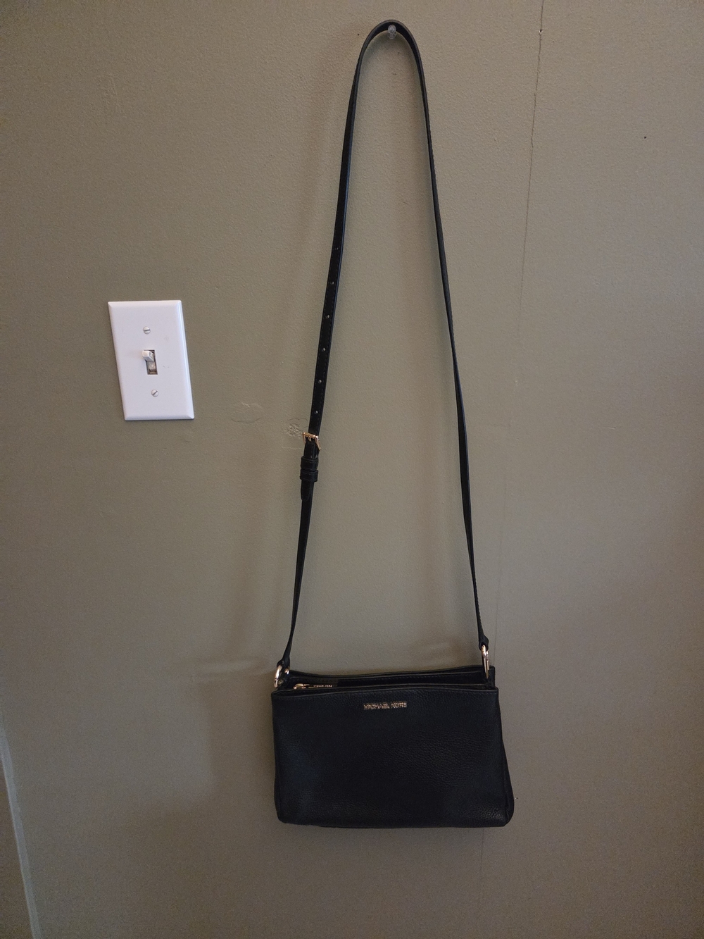 Michael Kors Black Pebbled Leather Crossbody with Gold Hardware - Picture 2 of 4